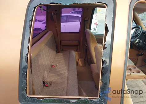 1989 Chevrolet Gmt-400 C2500 из США, поврежденный, VIN 2GCFC29K4K1147351